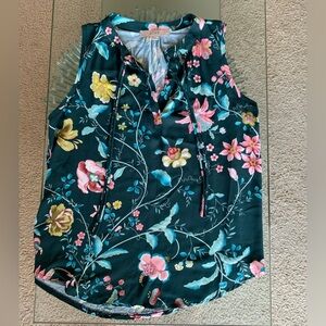 💜 Loft Sleeveless Blouse